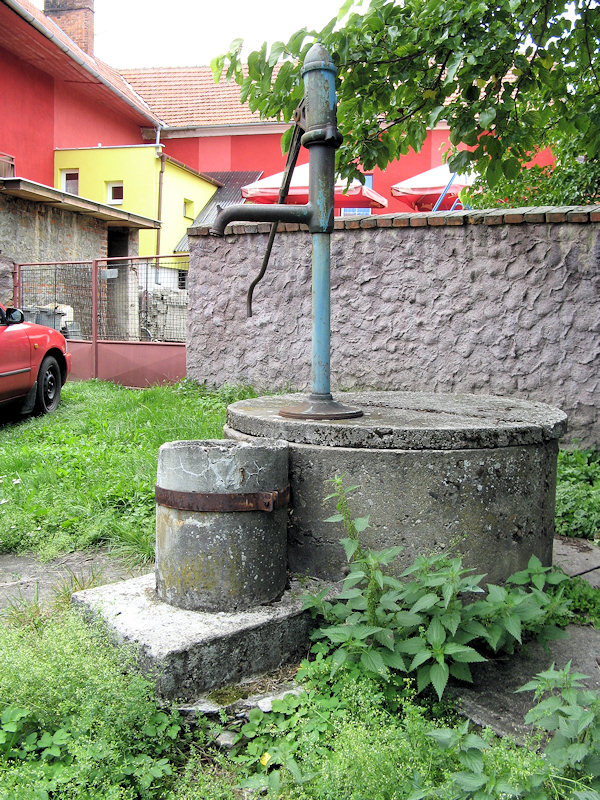 studna Určice (3995)