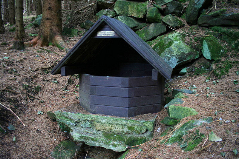 Sklářská studánka (4156)