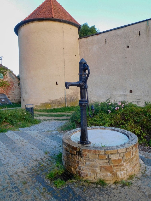 studna bez jména (4789)