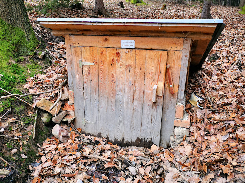 studánka Pod Plešivcem (5480)