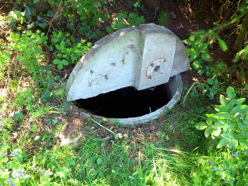 jiný vodní zdroj bez jména (5704)