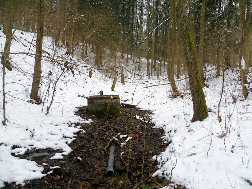 studna bez jména (6954)