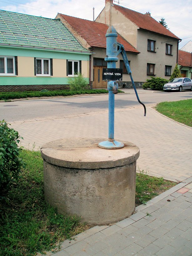 studna bez jména (6981)