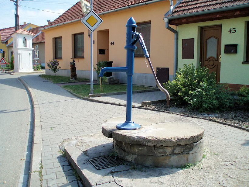 studna bez jména (7178)