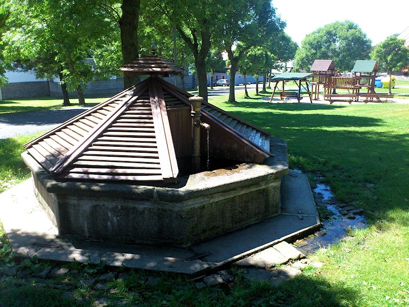 studna bez jména (7245)