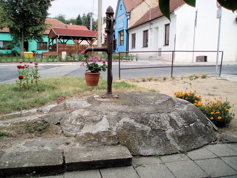 studna bez jména (7415)