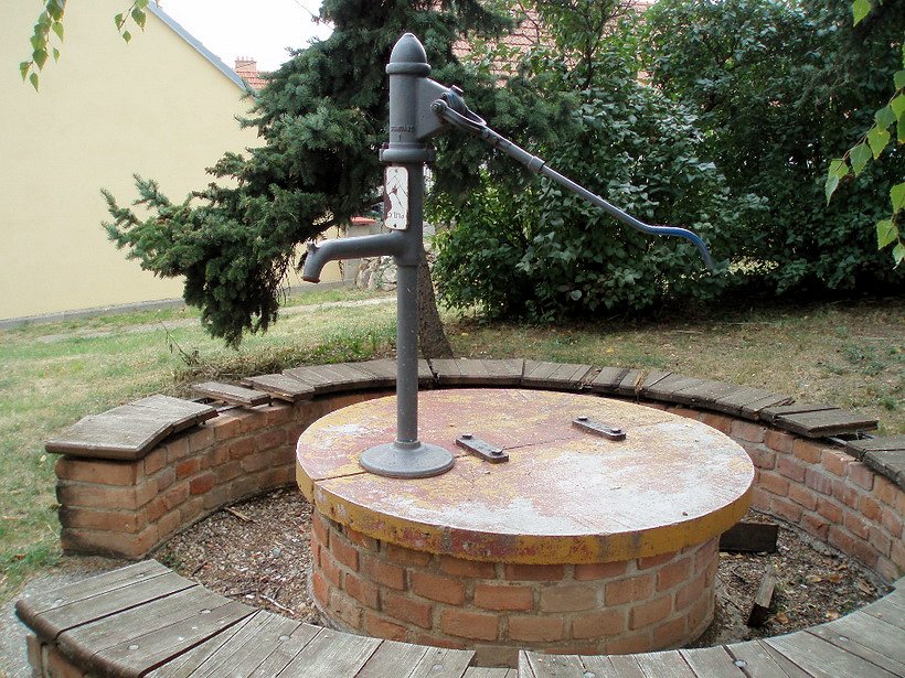 studna bez jména (7419)