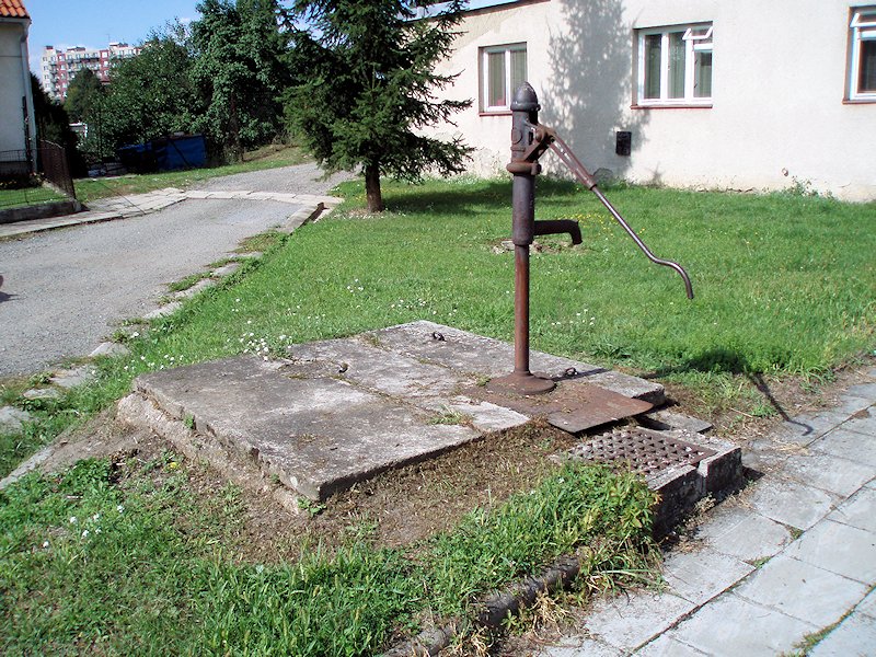 studna bez jména (7465)