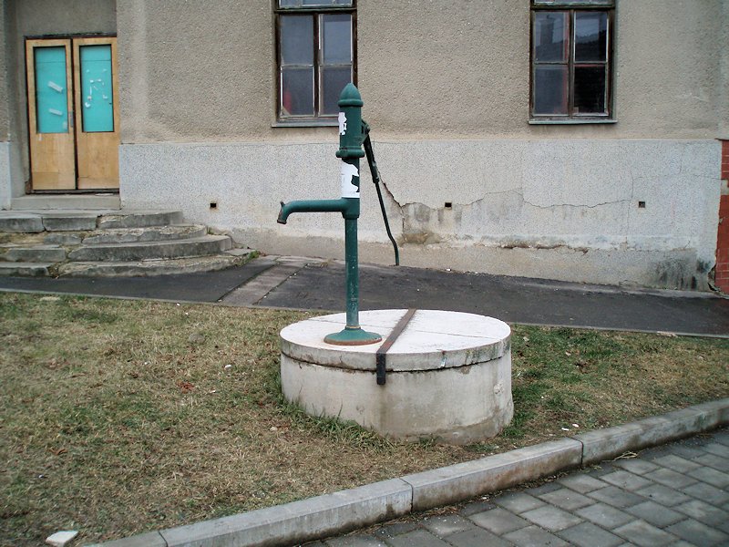 studna bez jména (7959)