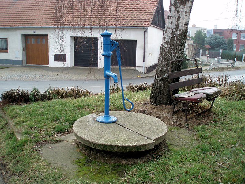 studna bez jména (7964)
