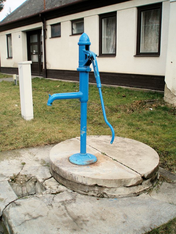 studna bez jména (7969)