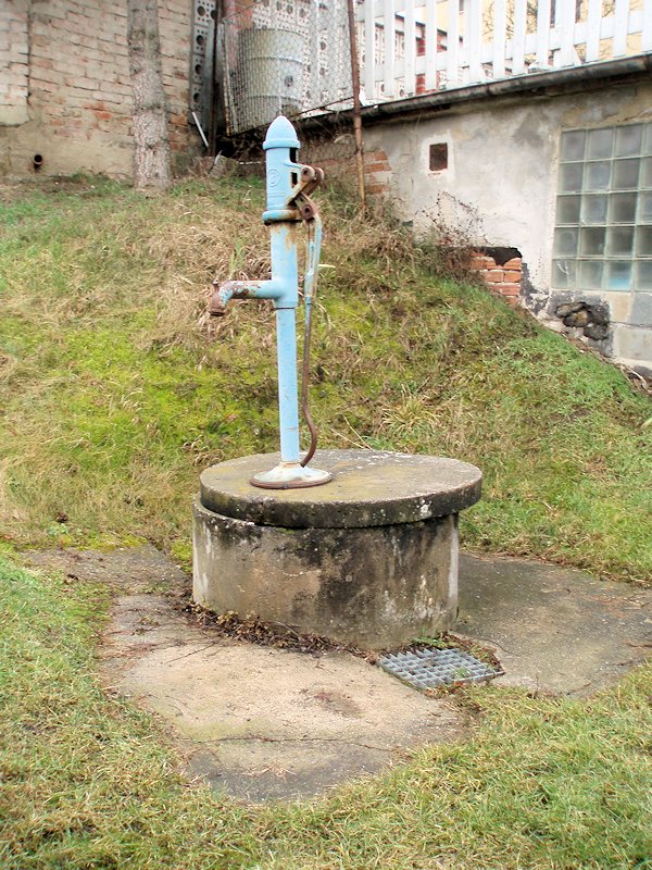 studna bez jména (8043)