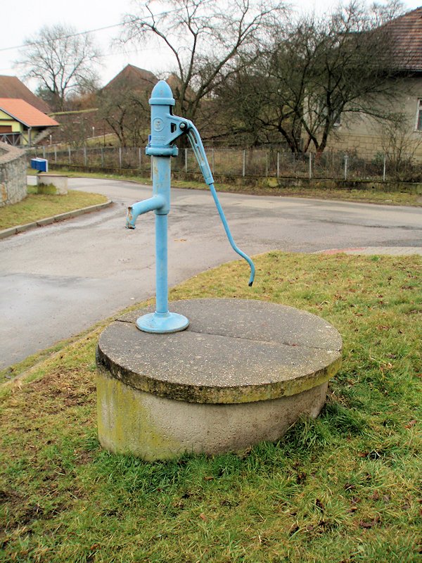 studna Pod školou (8044)