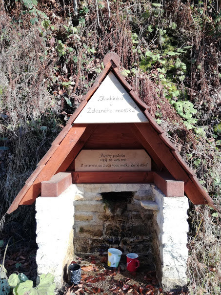 Studánka u železného mostku (8070)