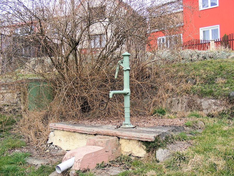 studna bez jména (8104)