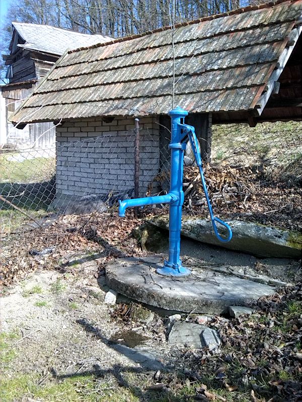 studna U  křížku (8160)