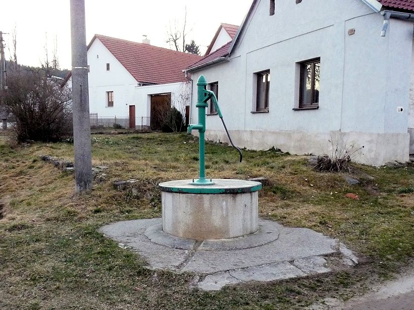 studna bez jména (8167)