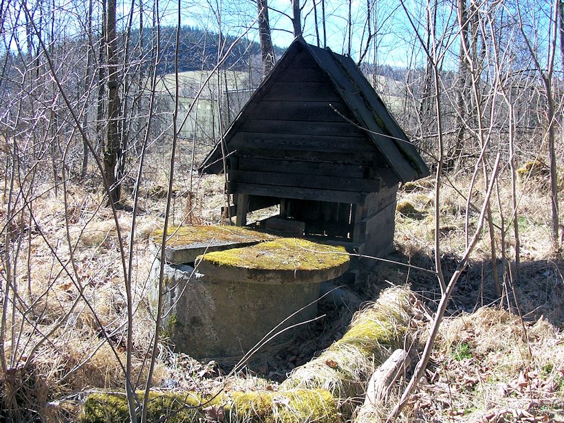studna Radešov (8189)