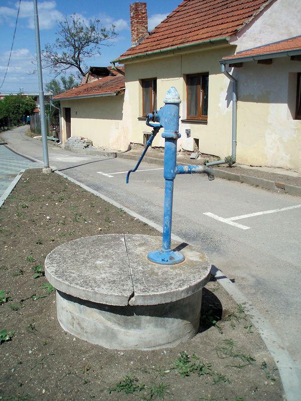 studna bez jména (8452)