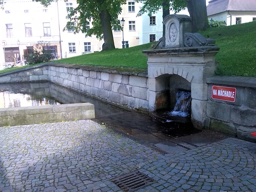 vyvěračka Na máchadle (8489)