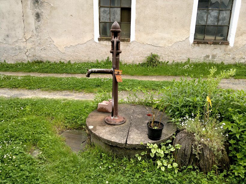 studna bez jména (8632)