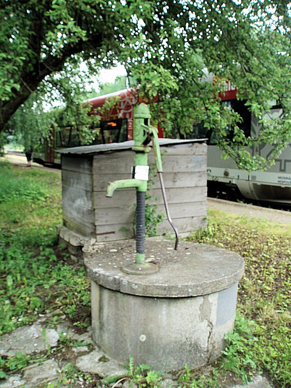 studna bez jména (8653)