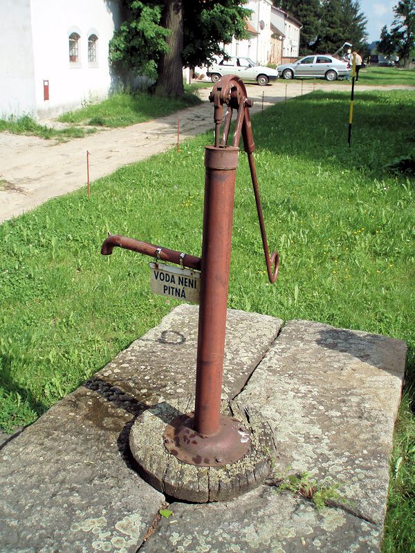 studna bez jména (8655)