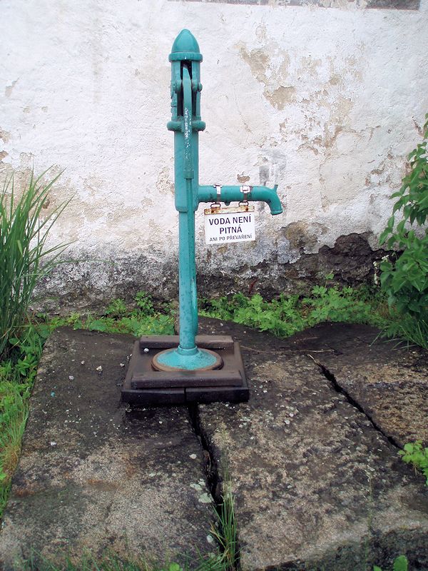 studna bez jména (8658)