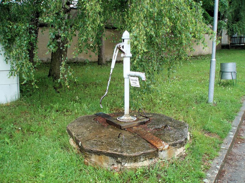 studna bez jména (8659)