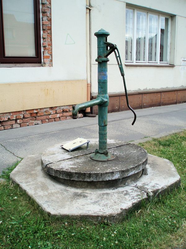 studna bez jména (8747)