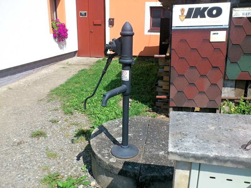 studna bez jména (8810)
