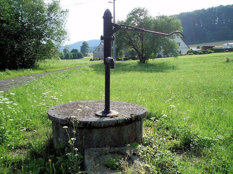 studna bez jména (8819)