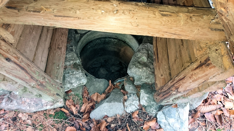 studánka Pod Bílou skálou (8843)