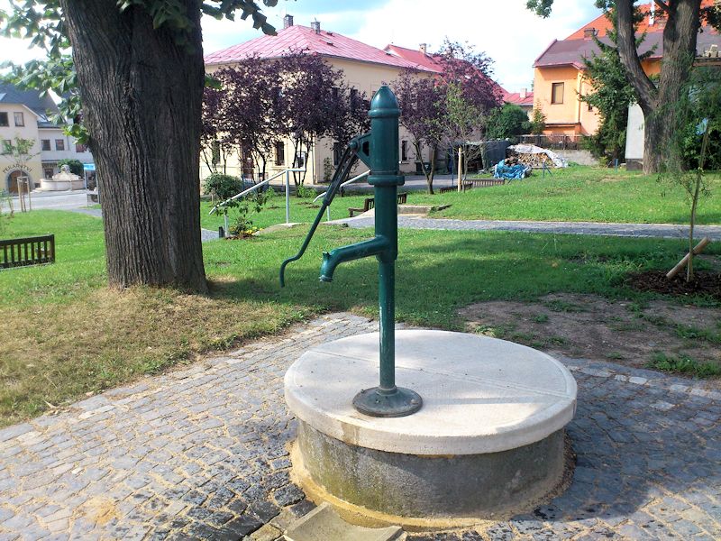 studna bez jména (8896)
