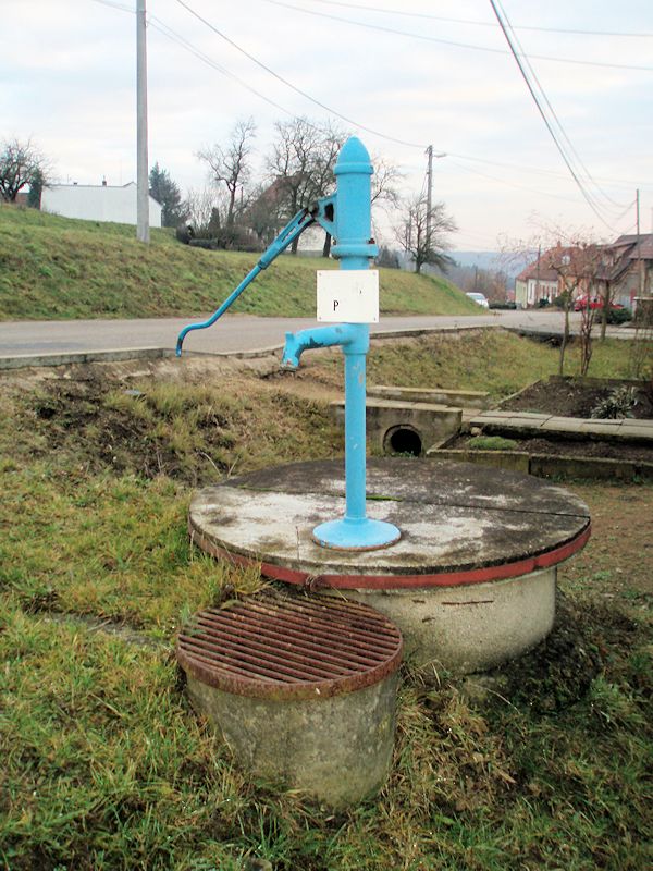 studna bez jména (10300)