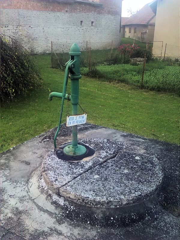 studna Na návsi (9103)