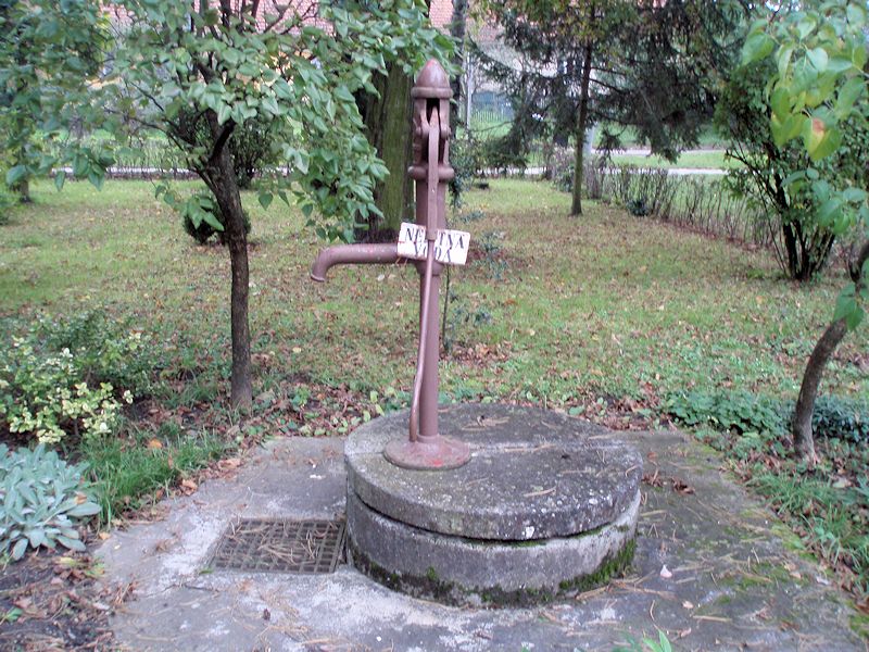 studna bez jména (9211)