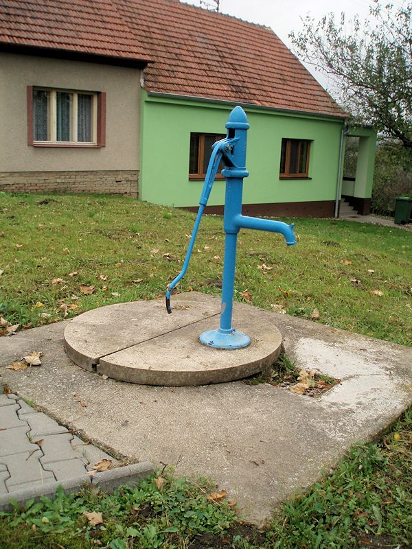 studna bez jména (9222)