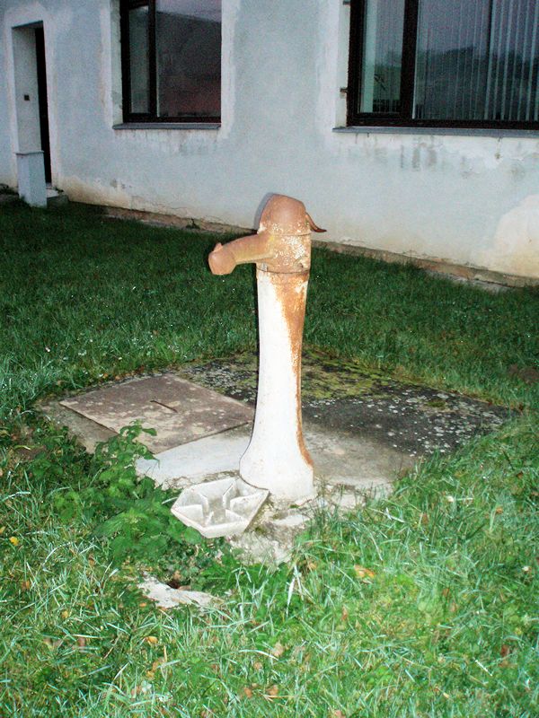 studna bez jména (9229)