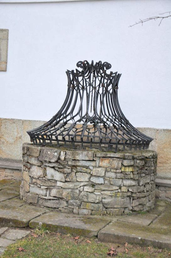 studna bez jména (9623)