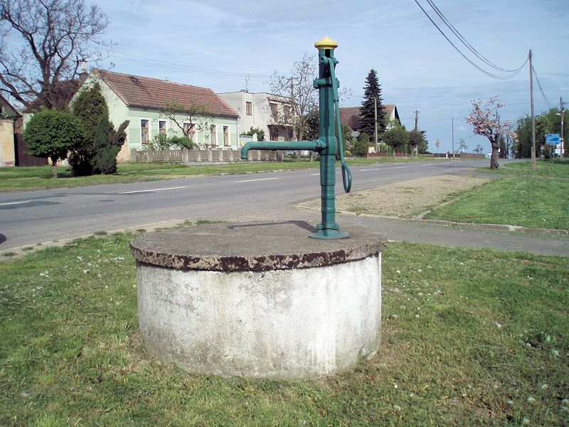 studna bez jména (9770)