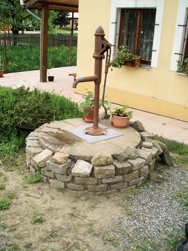 studna bez jména (9771)