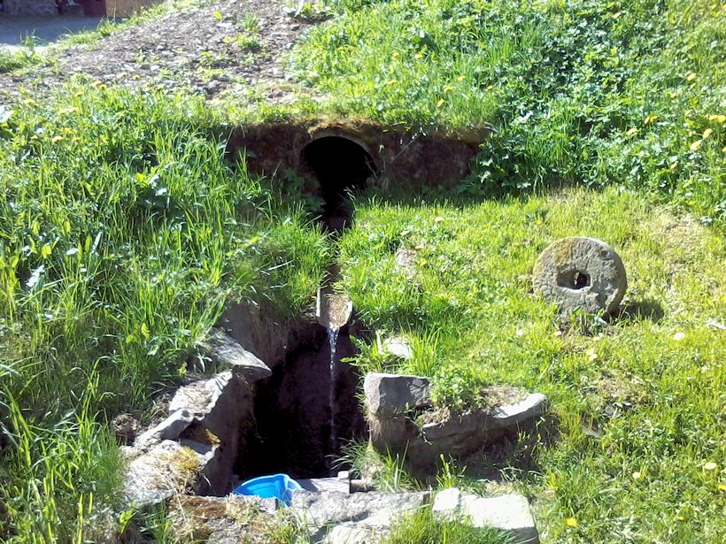 pramen U Zámečku (9802)