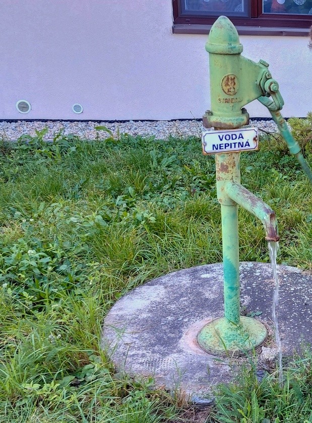 studna bez jména (9811)