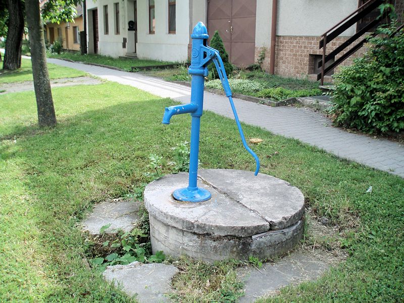 studna bez jména (9866)