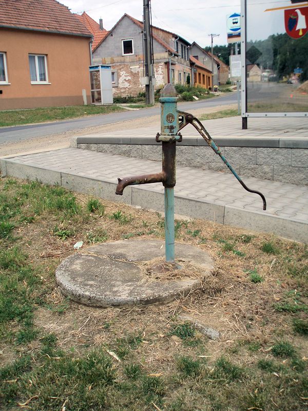 studna bez jména (9974)