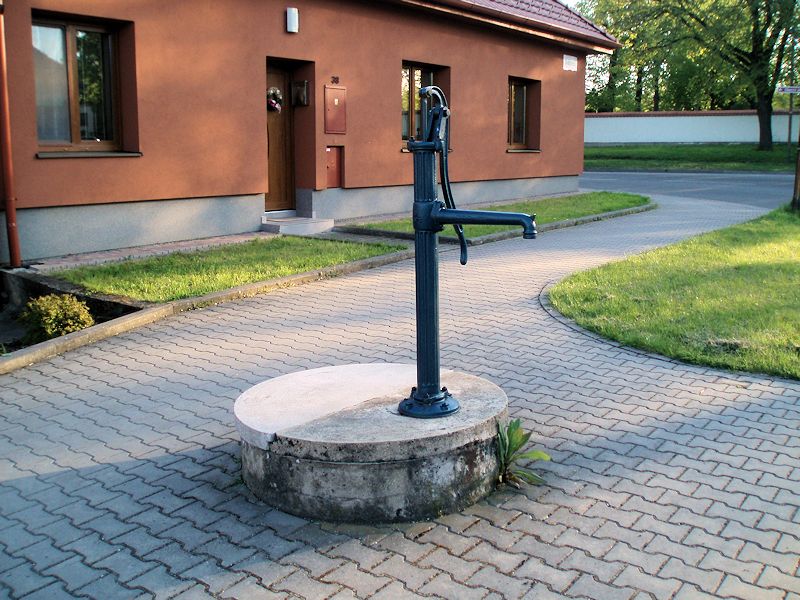 studna bez jména (10653)