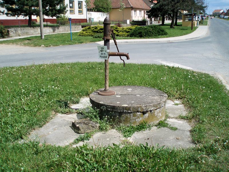 studna bez jména (10682)