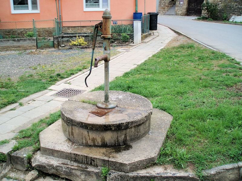 studna bez jména (10697)