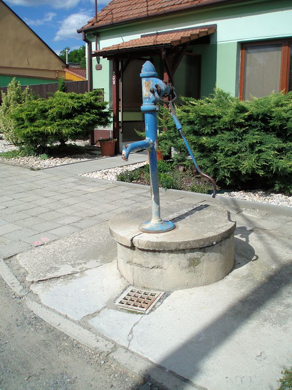 studna bez jména (10803)
